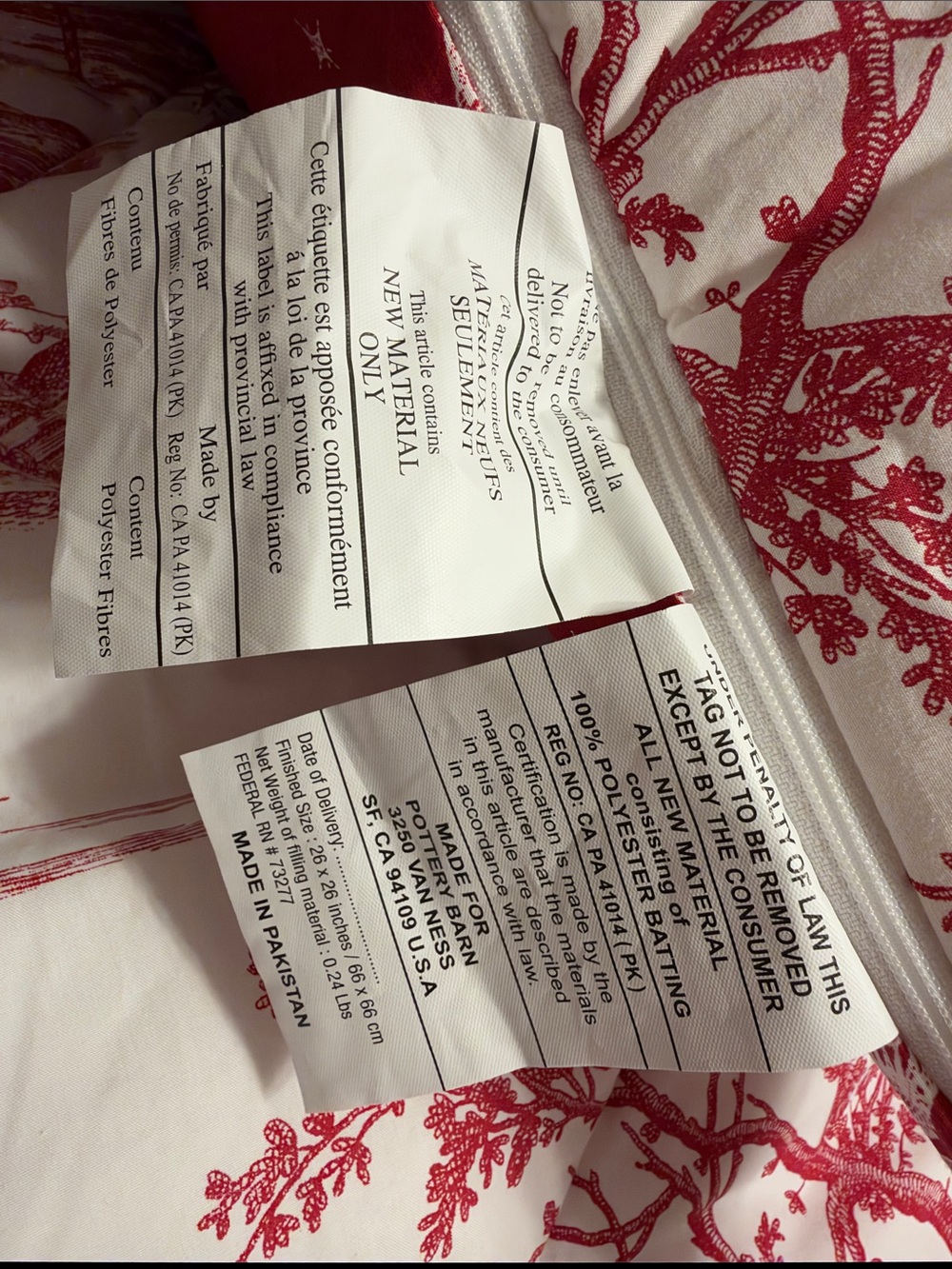 Pottery Barn Red & White Santa Toile Quilt Set King with 3 Euro Shams Reversible - Picture 7 of 8